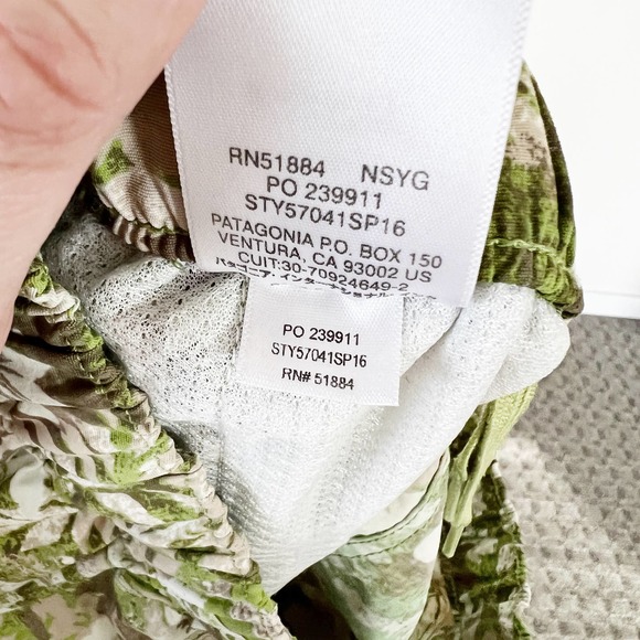 [Patagonia] Barely Baggies Green Floral Sand Dollar Neo Tropic Shorts Sz Small S - Picture 12 of 12